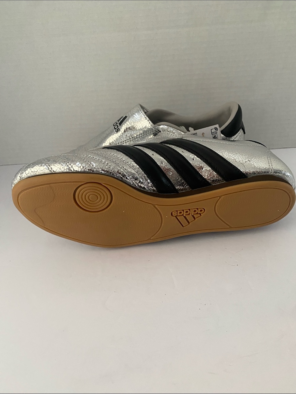 adidas Metallic Silver Taekwondo -Inspired Slip-Ons with Black Stripes size 8.5 - Picture 6 of 6